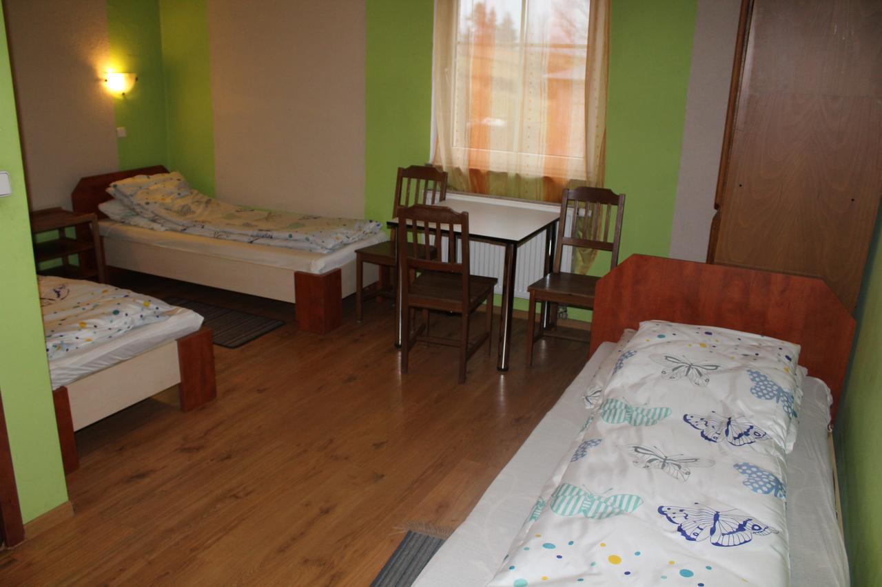 Zagroda Agroturystyczna Wiecha Mieroszow Esterno foto