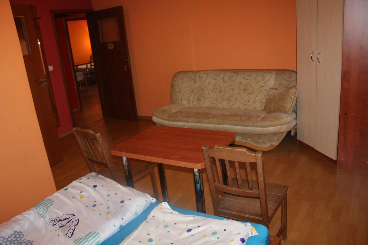 Zagroda Agroturystyczna Wiecha Mieroszow Esterno foto